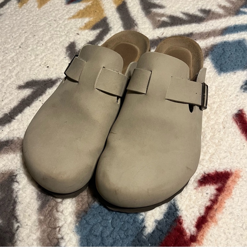 Cushionaire Clogs